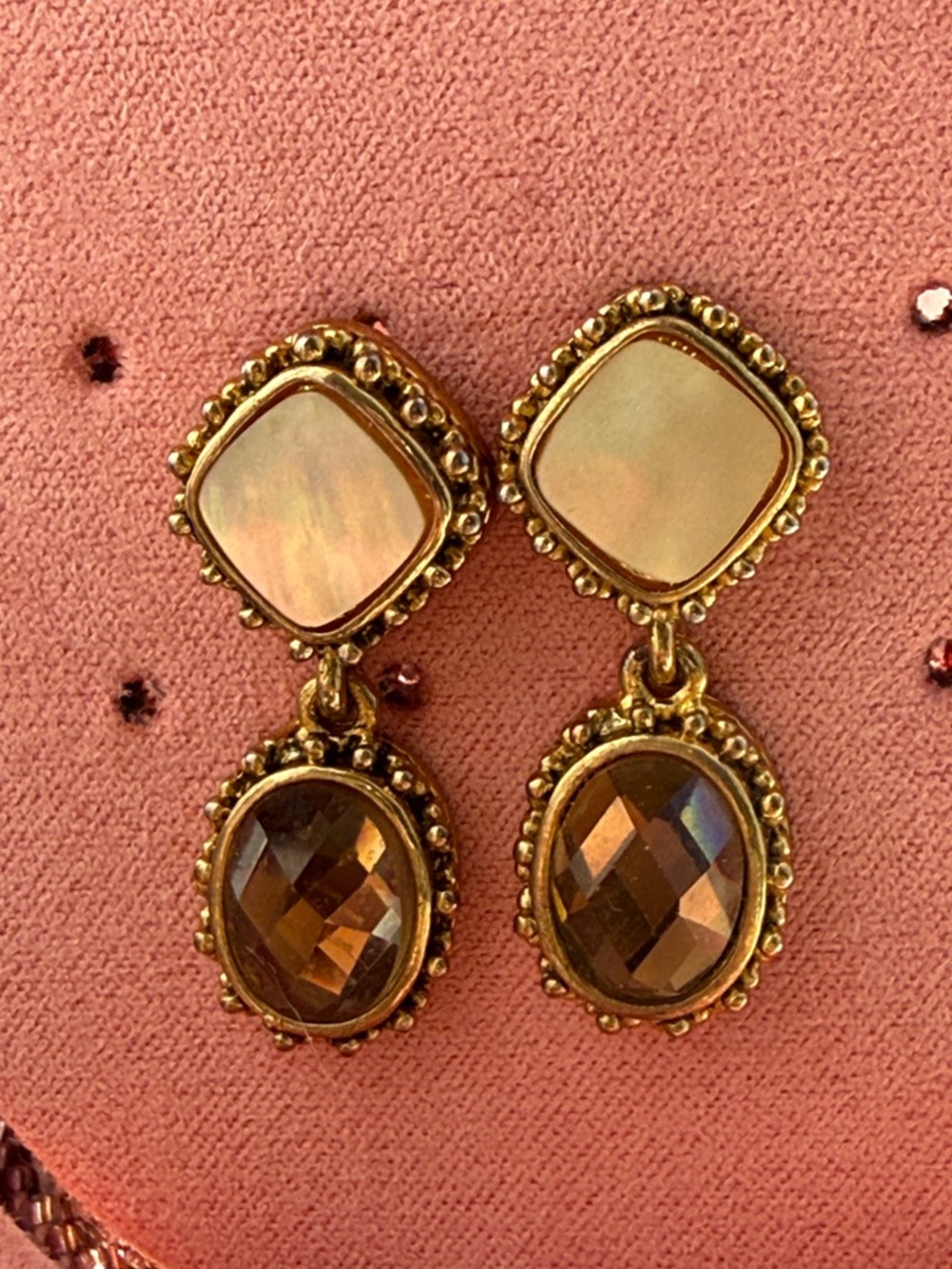 Vintage Mother of pearl gold earrings